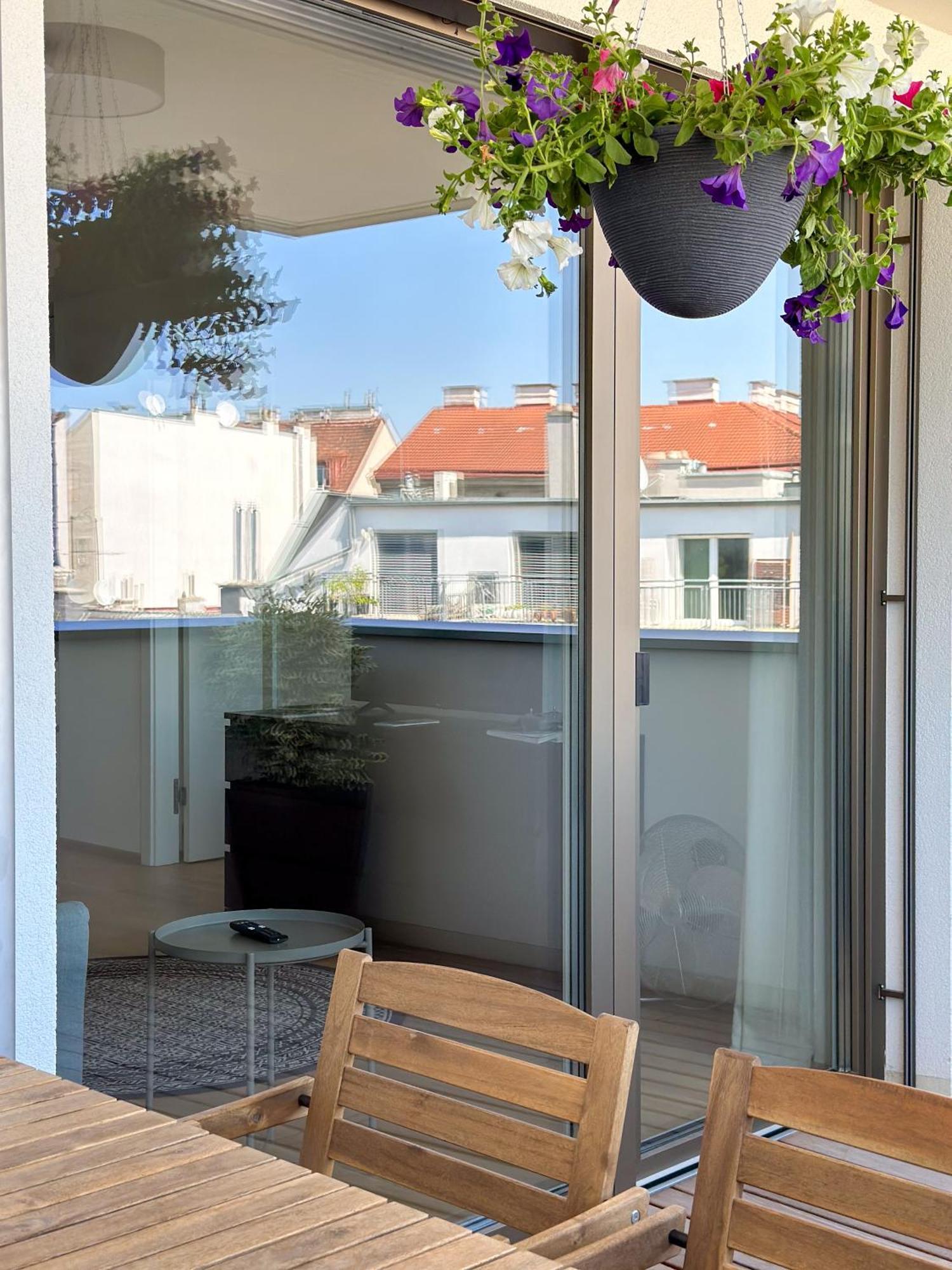 Vienna Sunny Side Up Apartments المظهر الخارجي الصورة